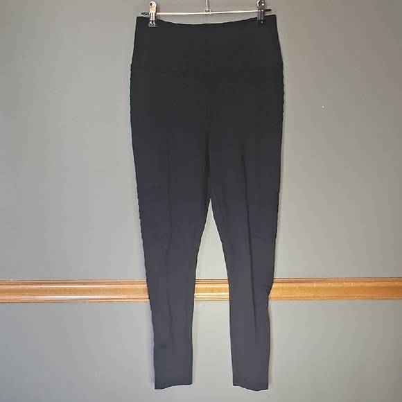 Women's Black High-Waisted Pants - Picture 1 of 6